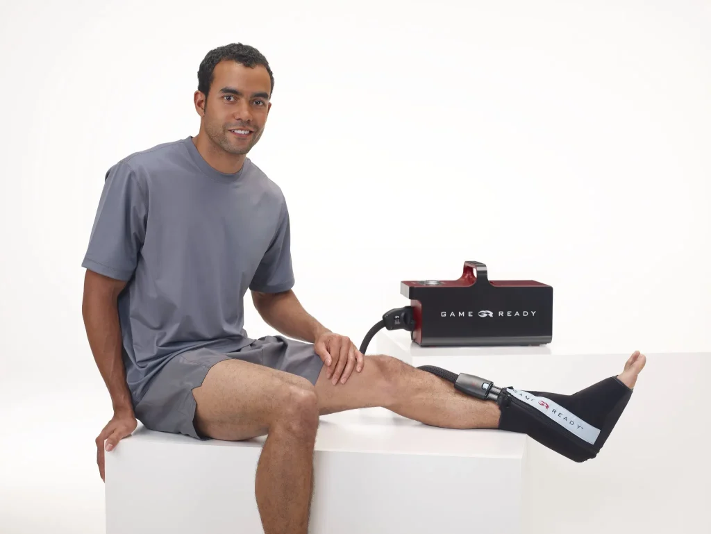 Game Ready G2 PRO wynajem – terapia kriokompresem na kostkę po urazie.