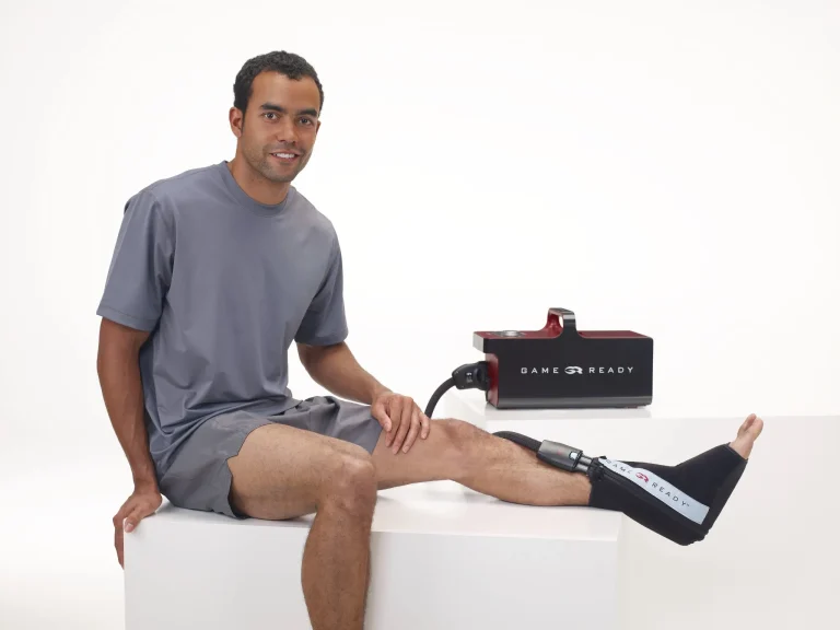 Game Ready G2 PRO wynajem – terapia kriokompresem na kostkę po urazie.
