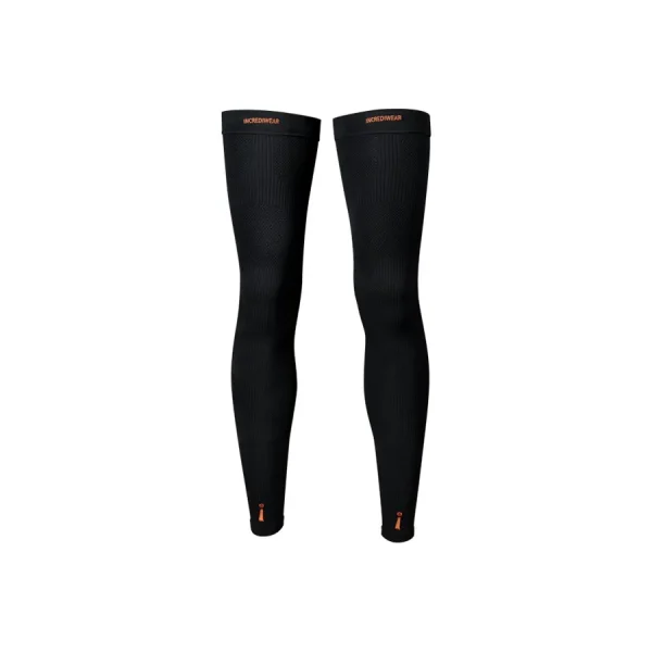 Para nogawek Incrediwear widziana od przodu